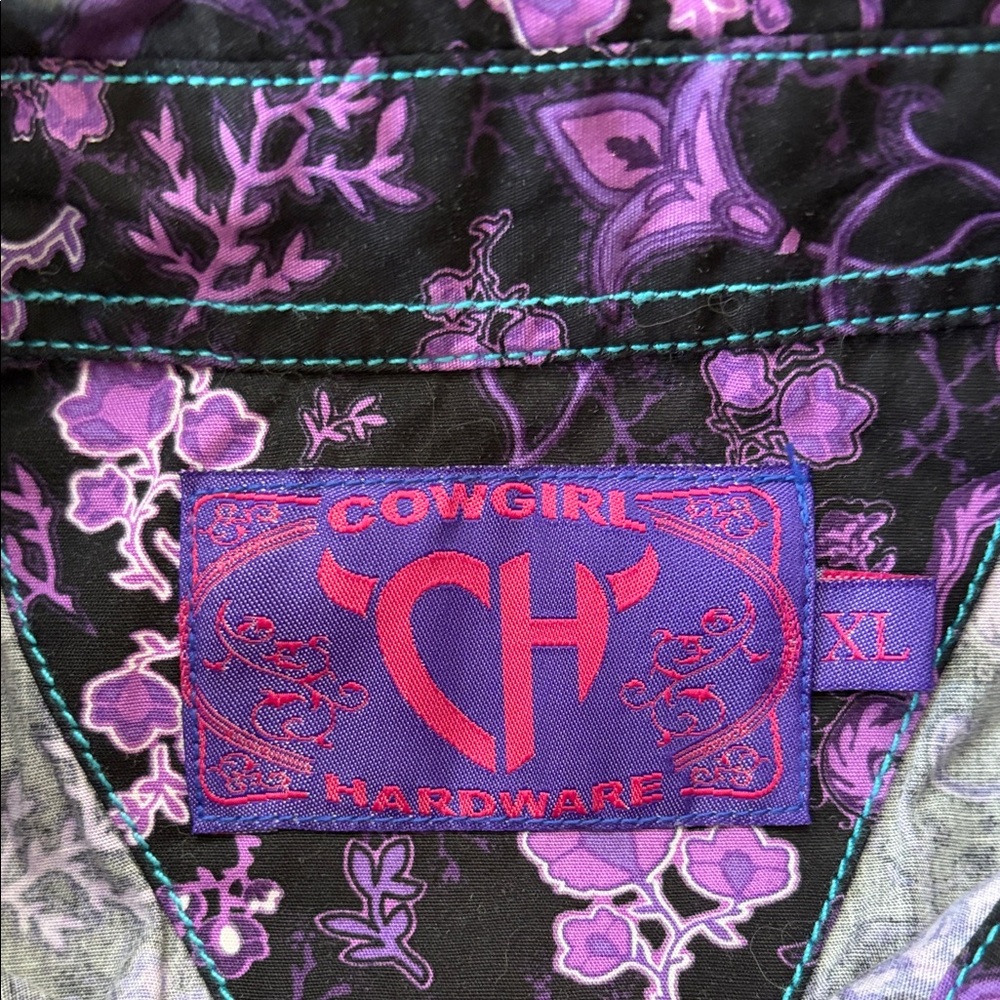 Girls Cowgirl Hardware Western Shirt - Picture 3 of 3